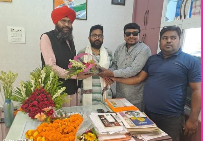 किशनगंज में खाद आयोग अध्यक्ष प्रहलाद सरकार व अल्पसंख्यक आयोग उपाध्यक्ष रनविंदर सिंह लक्खा का भव्य स्वागत
