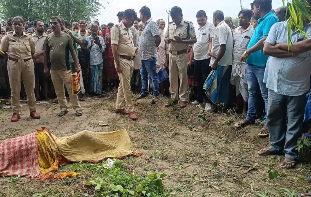 टेढ़ागाछ में महिला की हत्या से सनसनी, बांस की झाड़ियों में मिला शव
