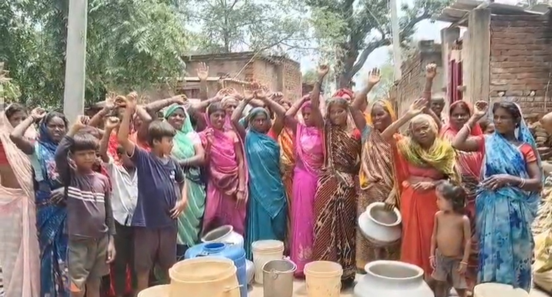 हरनौत के महादलित टोले में छह माह से नल-जल योजना ठप, 300 लोग पानी के लिए परेशान