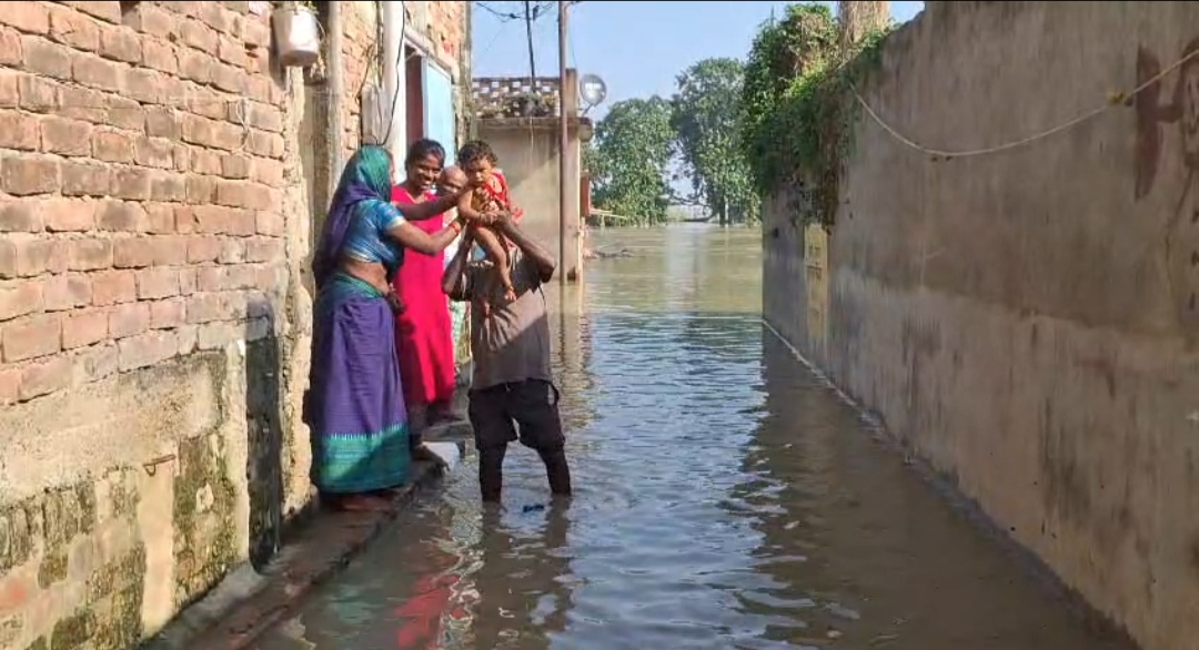 भागलपुर में गंगा का जलस्तर बढ़ा, तिलकामांझी विश्वविद्यालय और शहरी इलाके बाढ़ की चपेट में