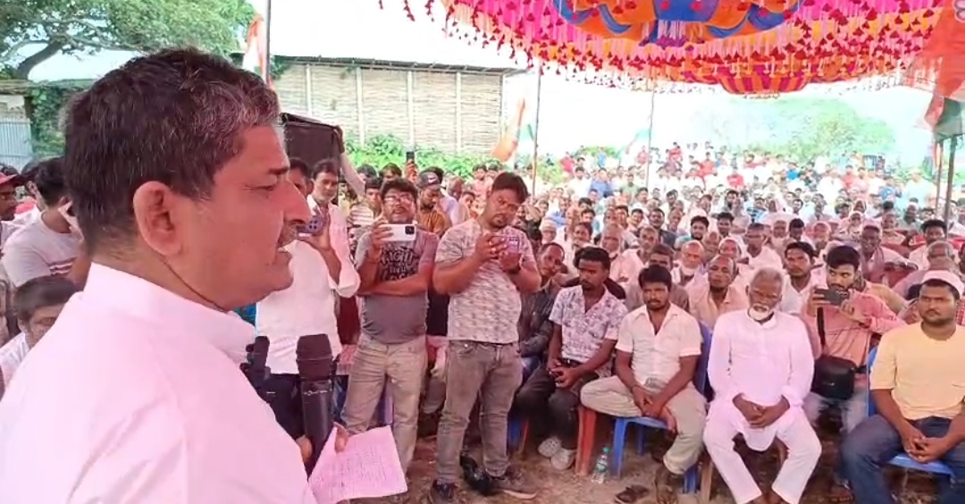 बहादुरगंज में कांग्रेस का कार्यकर्ता सम्मेलन, सांसद डॉ. जावेद आज़ाद और शौकत अली ने संभाली कमान