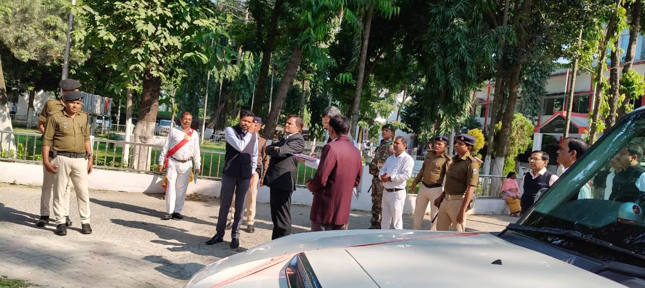 पूर्णिया आयुक्त ने समाहरणालय परिसर का किया निरीक्षण, कार्य प्रगति का लिया जायजा