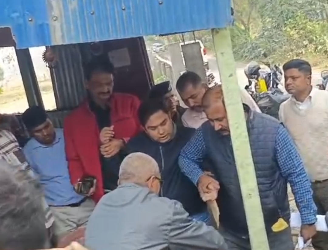 किशनगंज में 2.5 लाख की रिश्वत लेते राजस्व कर्मचारी रंगे हाथ गिरफ्तार