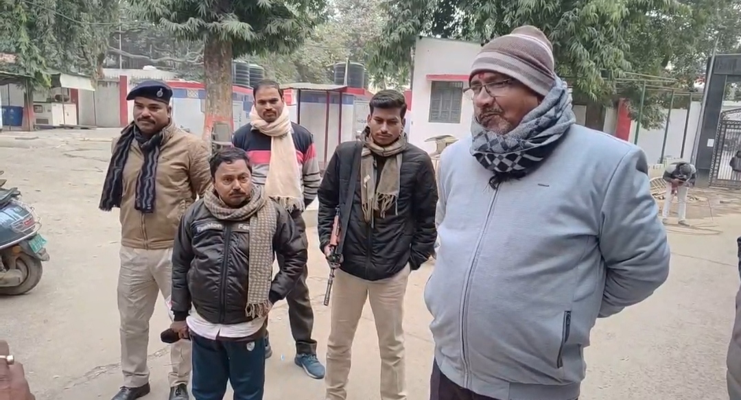 सहरसा में निगरानी की बड़ी कार्रवाई, सेल टैक्स कार्यालय का चपरासी 75 हजार घूस लेते रंगे हाथ गिरफ्तार, भागलपुर निगरानी कोर्ट में पेश